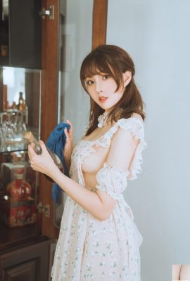 Natsuko Sushiko – Apron floreale (55p)
