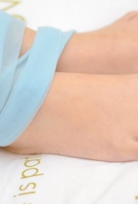 (Foto di Legku) Numero 008 Numero di ragazze a gambe lunghe con calze blu (33p)
