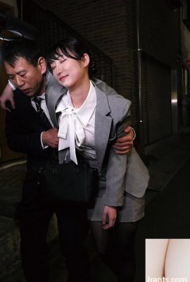 Yukishiro Miho: un'impiegata oscena che finge di bere troppo e seduce il suo grande boss di cazzo Yukishiro Miho (21p)
