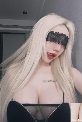 Seni bianchi e teneri e il corpo “Anncomtw” fanno sì che le persone vogliano essere cattive (10p)