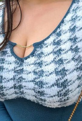 Una donna matura oscena con un corpo meraviglioso con un seno enorme figa rasata erotica con tre tratti lol che tipo di insensibile … (21p)