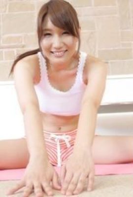 Ragazza asiatica sexy che mostra la figa rugosa dopo il sesso selvaggio (13p)