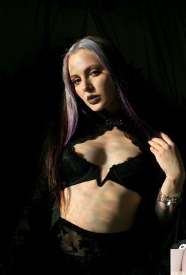 (Suicide Girls) Luglio 06, 2025 – Vitadeam – Moon (46p)