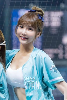 “Milk Milk” è così furioso che la sua figura selvaggia trabocca su tutto il suo corpo (10p)