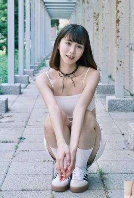 La capricciosa studentessa “Ting” ha dei tratti del viso così dolci che non ne sarebbe tentato (10P)