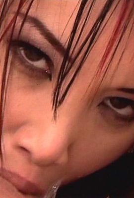 Ragazza sexy in calze nere si fa penetrare forte l'ano dal grosso cazzo di un uomo macho (15P)
