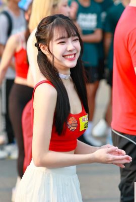 Il busto sexy di “Xi Xi” sta spazzando via e la sua figura sexy rende le persone ossessionate (10P)