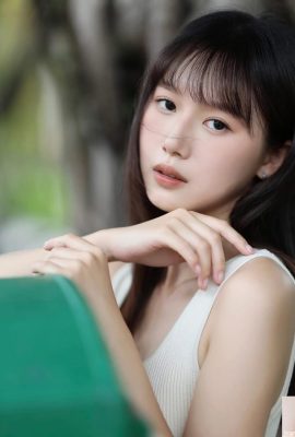 Le gambe e la calda bellezza di “Jinxia” sono irresistibili (10P)