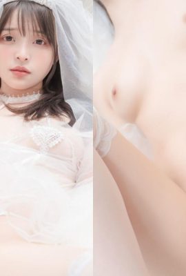 Viene esposta una grande quantità di “personalizzazione costosa” e l'intero corpo è perso e non mancano i primi piani (11P)