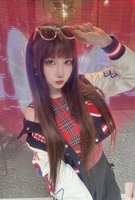 “Alpha Afa” ha un viso affascinante, occhi profondi ed elettrici e il suo calore raggiunge il cielo (10P)