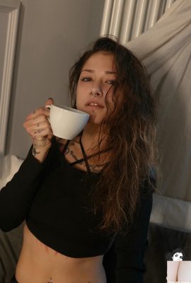 (Suicide Girls) 22 luglio 2025 – Streegatto – Ultimo calore dell'anno (42P)
