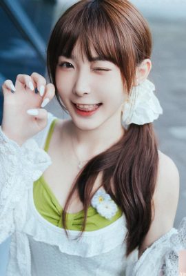 “Yi Xi” è estremamente affascinante e seduce senza pietà. Più guardi la figura seducente, più ne rimani affascinato (10P)