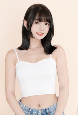 “Capelli corti, aspetto da dolce moglie” La figura sexy e voluttuosa di Joy è così accattivante! Le curve complete attirano fantasticherie infinite (14P)