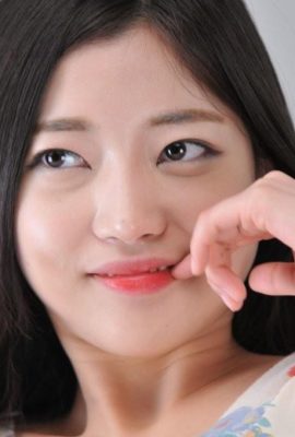 Le bellezze coreane condividono foto di nudo