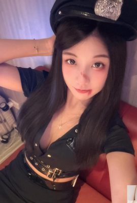 L’infermiera sexy “Xiaoberry” fa venire voglia alle persone di avvicinarsi ed esplorare (10P)